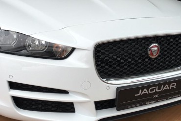 Jaguar XE weiss Leasing