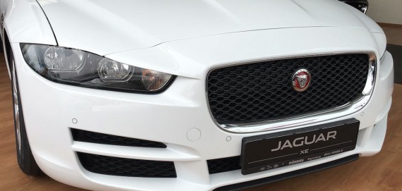 Jaguar XE weiss Leasing