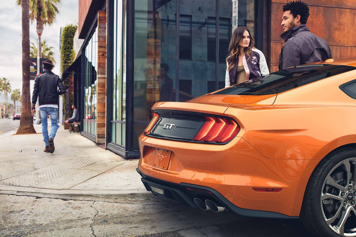 Ford Mustang 2018 orange heck