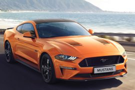 Ford Mustang55 Orange mit schwarzem Dach