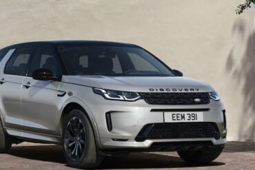 Land Rover Discovery Sport 2021 in Silber