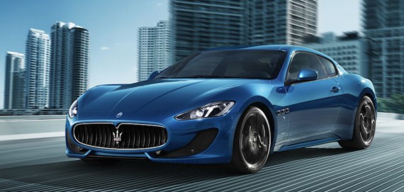 Maserati GranTurismo blau Beitragsbild